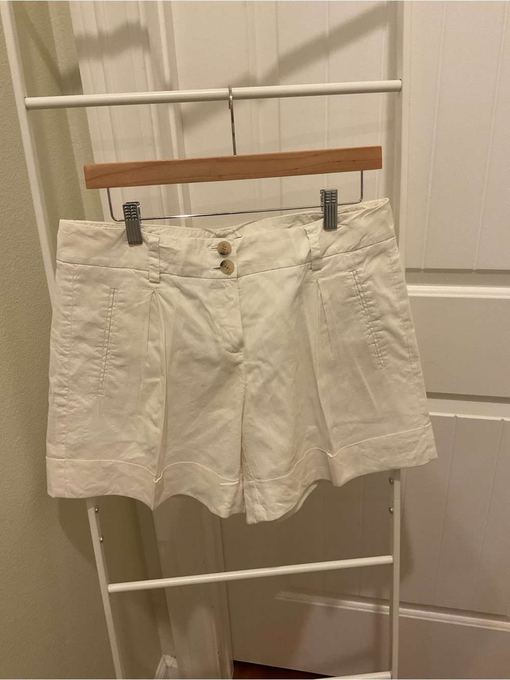 Theory Cream High-Waist Pleated Shorts